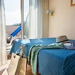Pierre & Les Rivages Du Parc Lägenhetshotell 3*