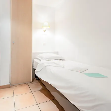 Pierre & Les Rivages Du Parc Lägenhetshotell Menton