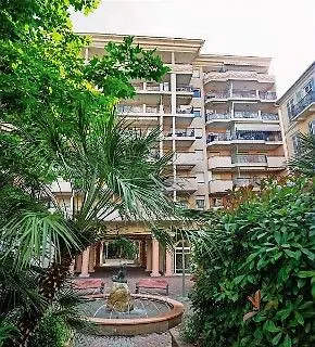 Aparthotel Pierre & Les Rivages Du Parc