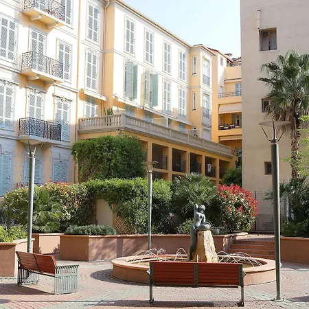 Pierre & Les Rivages Du Parc Menton