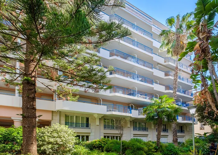 Pierre & Les Rivages Du Parc شقة فندقية مينتون
