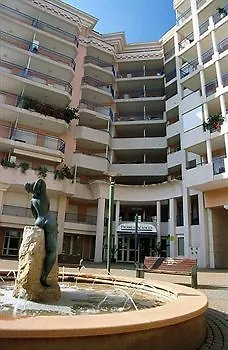Pierre & Les Rivages Du Parc شقة فندقية مينتون